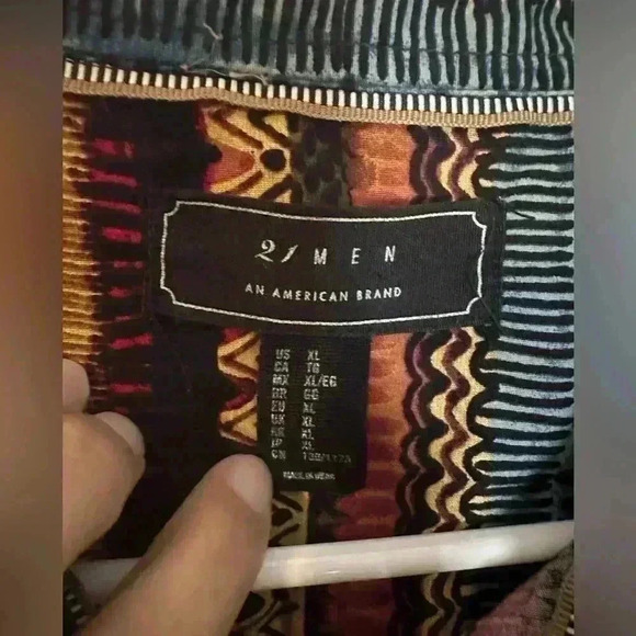 21 Men An American Brand Black Aztec Button Colorful Casual Festival Size XL - Picture 3 of 9